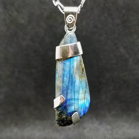 Labradorite pendant