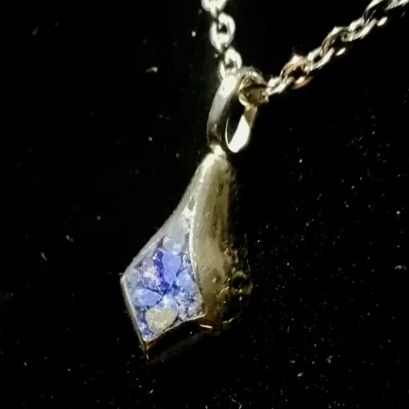 Lapis lazuli inlay pendant