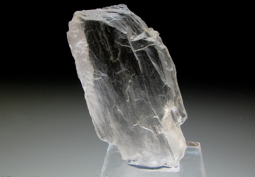 Petalite Crystal of Intent Sielunkristalli